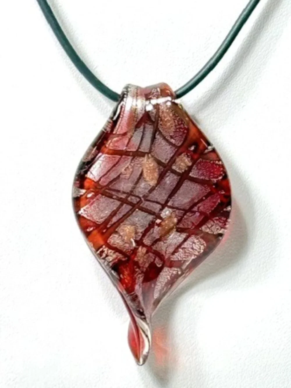 Maroon and silver shimmer Venetian glass leaf pendant necklace.